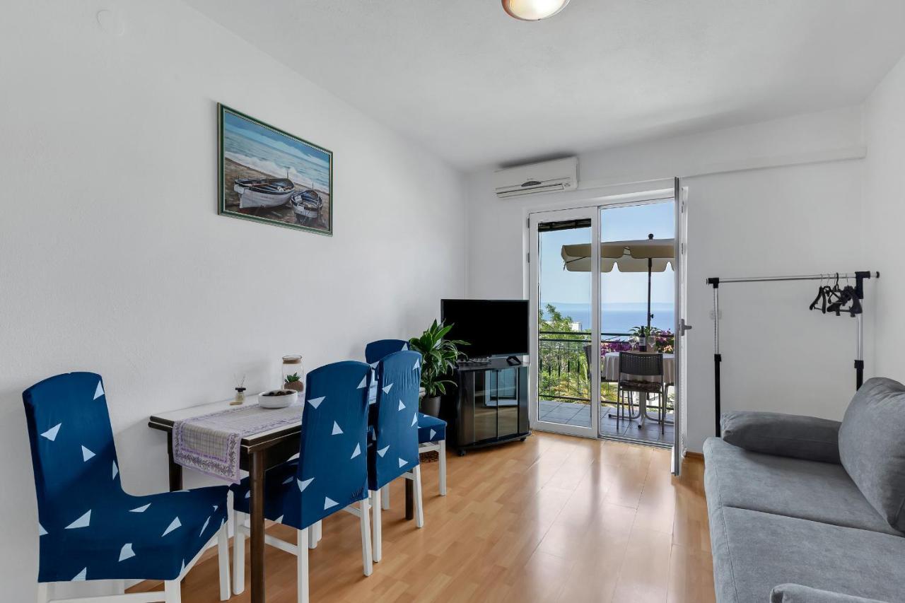 Family Apartments Leona Makarska Exterior photo