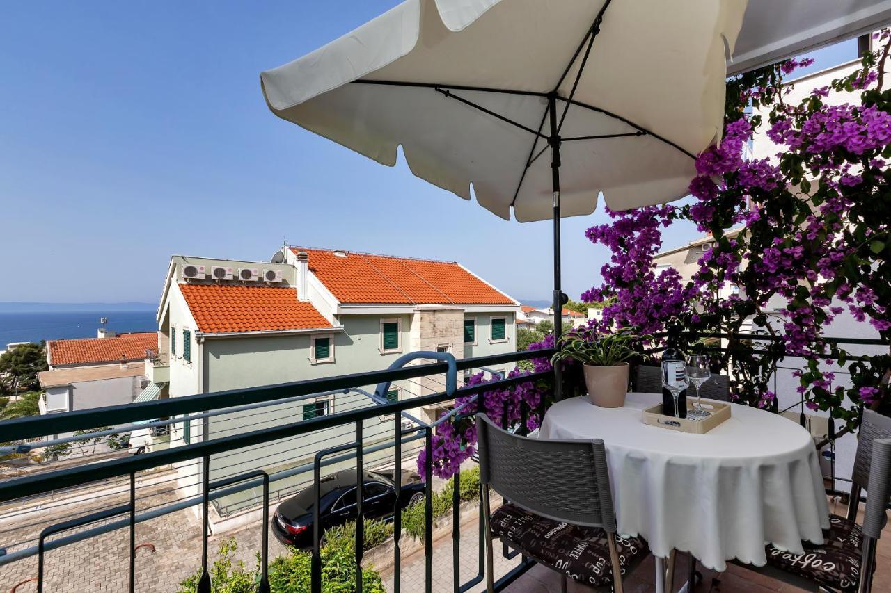 Family Apartments Leona Makarska Exterior photo
