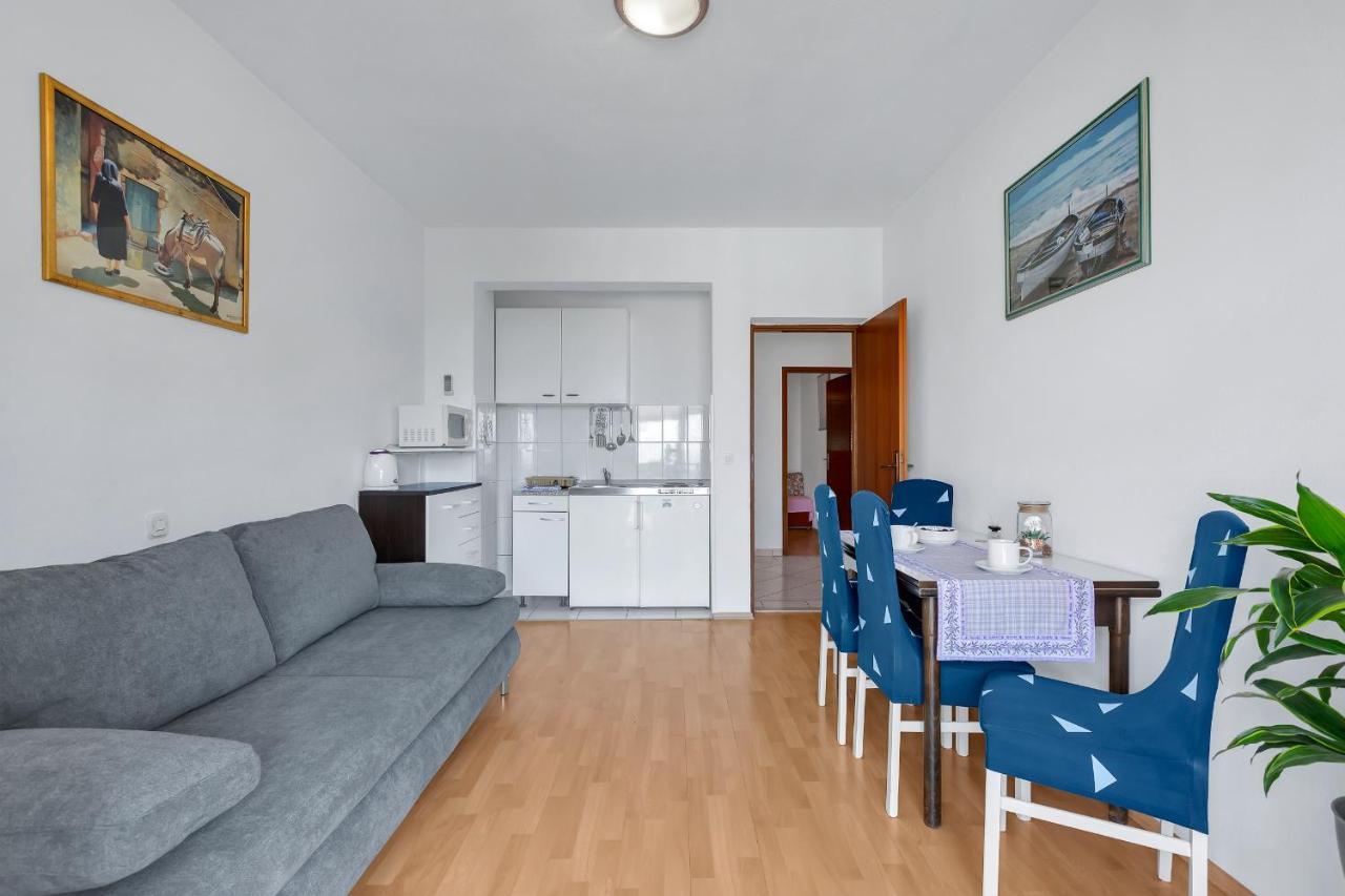 Family Apartments Leona Makarska Exterior photo