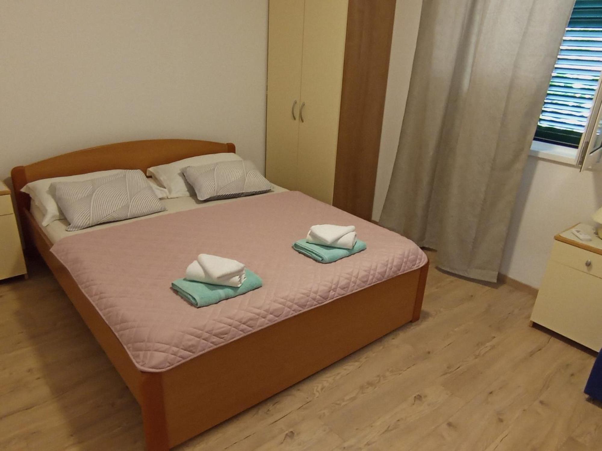 Family Apartments Leona Makarska Exterior photo