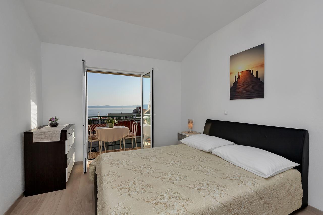 Family Apartments Leona Makarska Exterior photo